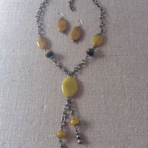 JAN MICHAELS JEWELRY necklace and earrings set